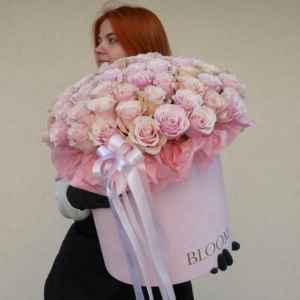 różowe róże w pudełku, pink loses in box, Розовые розы в коробке