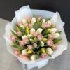 wiosenny bukiet tulipanów na 8 marca na dzień kobiet