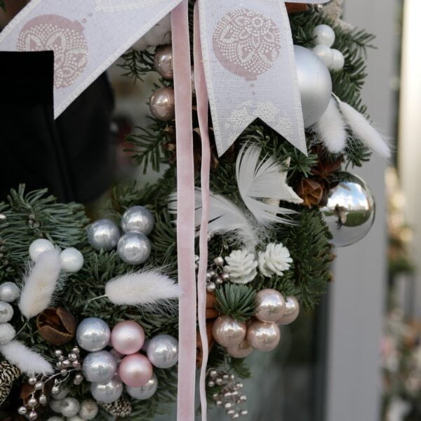 detale ranek świąteczny w różowo srebrnej kolorystyce