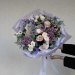 bukiet fioletowych kwiatów