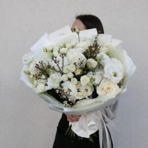 bukiet białych kwiatów