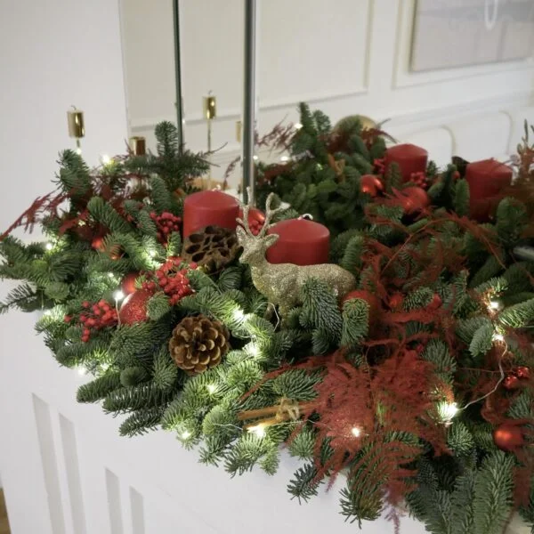 świąteczna dekoracja na stół, kominek