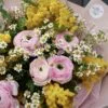 bukiet kwiatów, kwiaty na dzień kobiet 8 marca dostawa kwiatów warszawa