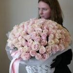 kosz różowych róż 101 sztuka