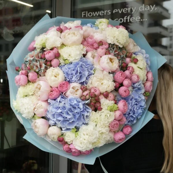 Bukiet  "Serene Blooms"