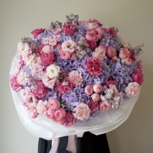 Букет Serene Blooms tlo