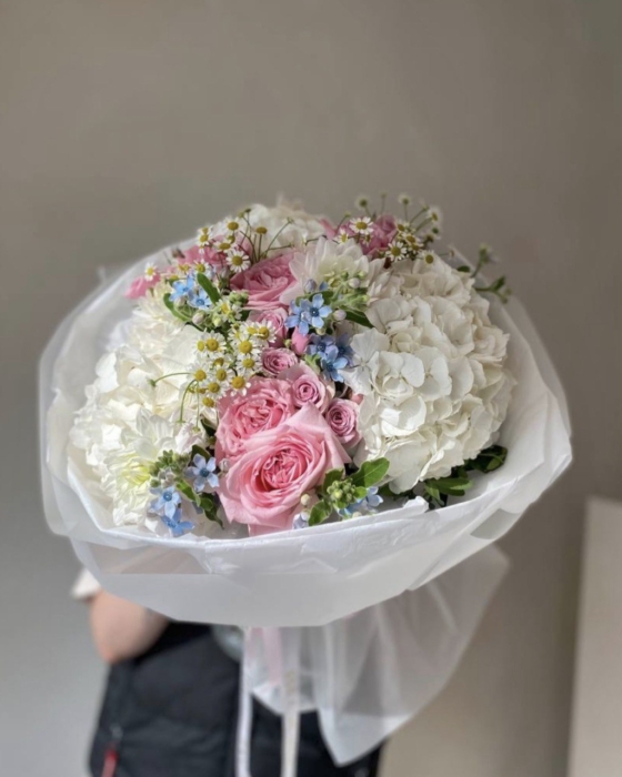 Bukiet "Floral Radiance" medium