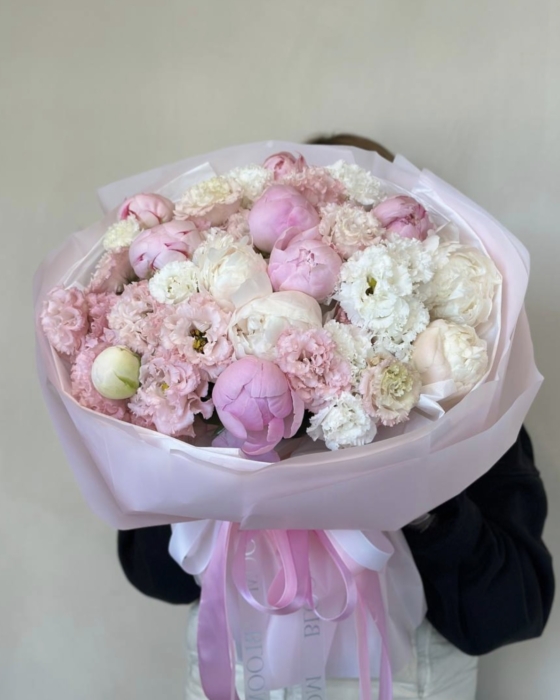 piwonia i eustoma bukiet