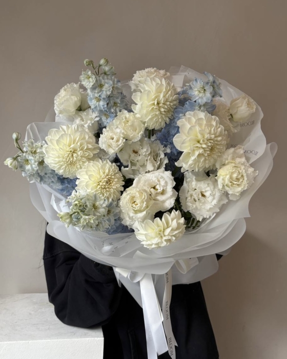 Bukiet trio [Dahlia, Lisianthus, Delphinium]
