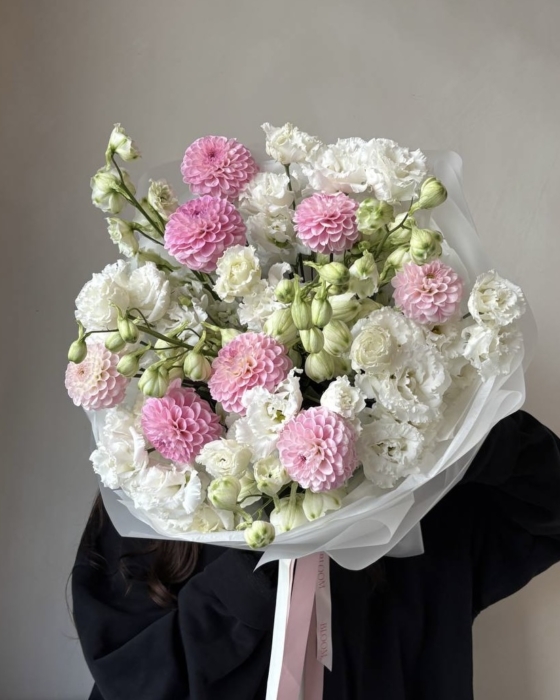 Bukiet trio [Dahlia, Lisianthus, Delphinium]