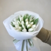 biale tulipany 25