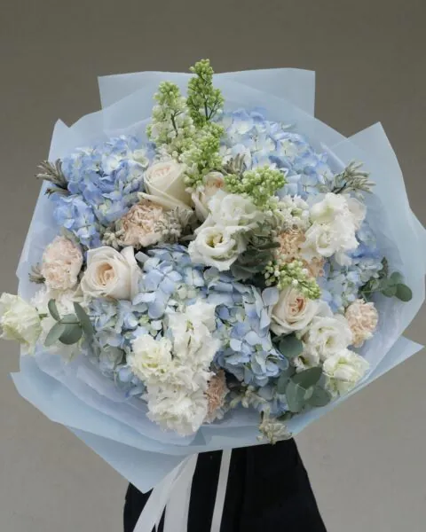 bukiet z niebieskich kwiatów large